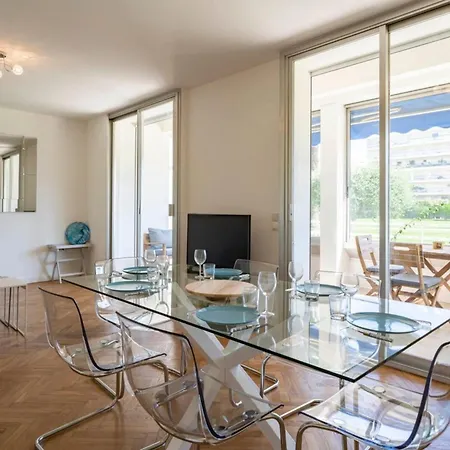 Cozystay 1331 - 4-bedroom La Croisette 公寓