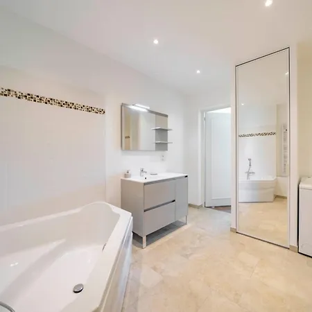 Cozystay 1331 - 4-bedroom La Croisette 戛纳