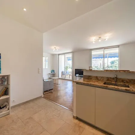 公寓 Cozystay 1331 - 4-bedroom La Croisette 戛纳